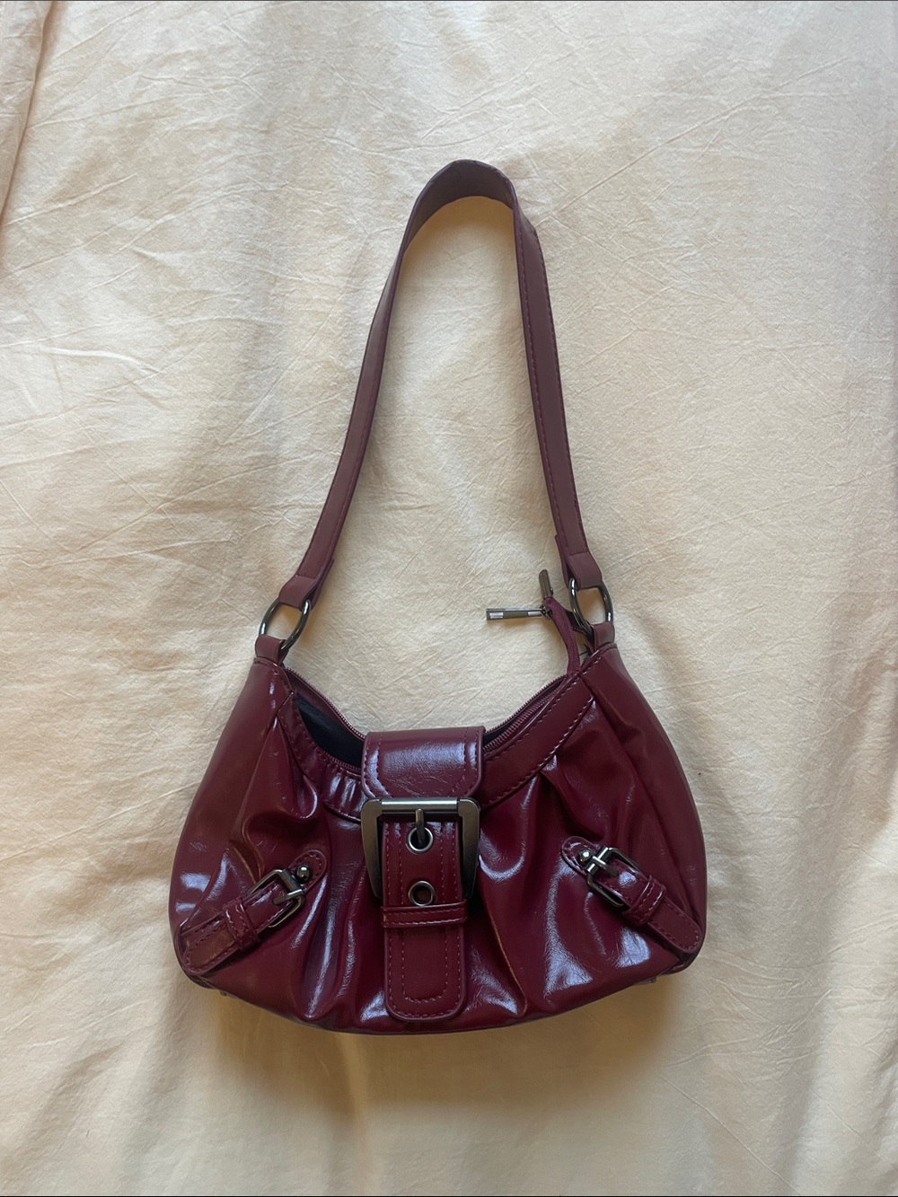 Stylish Burgundy Shoulder Bag - Sleek Women’s Handbag